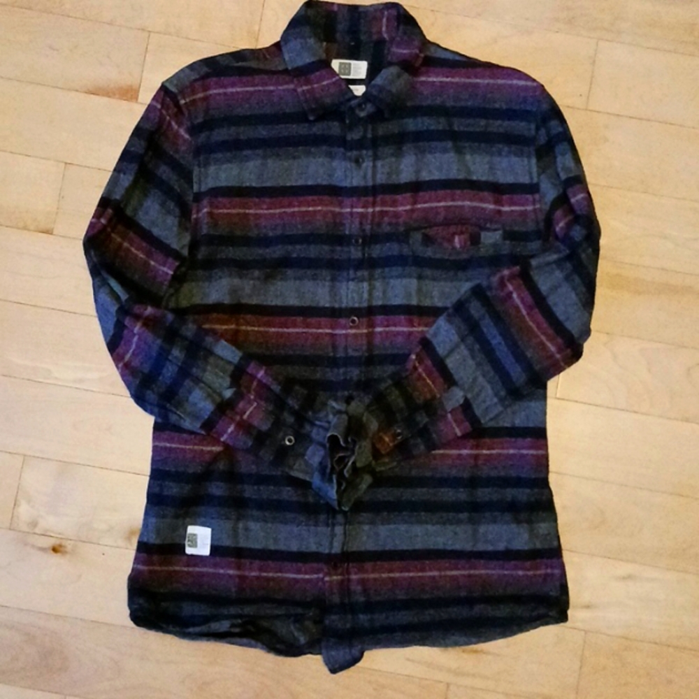 Men's flannel plaid shirt